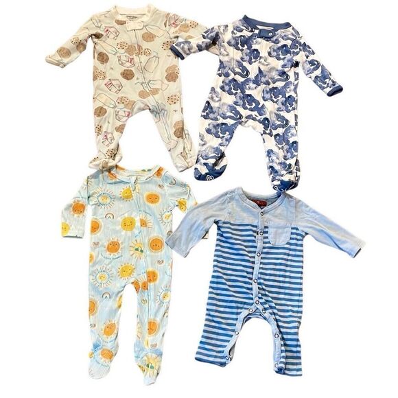 Baby boy 0-3 months footie zip up pajama bundle Burt’s Bees